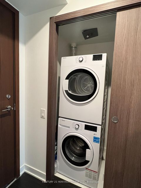 Photo 15 at 2210 - 19 Bathurst Street, Waterfront Communities C1, Toronto