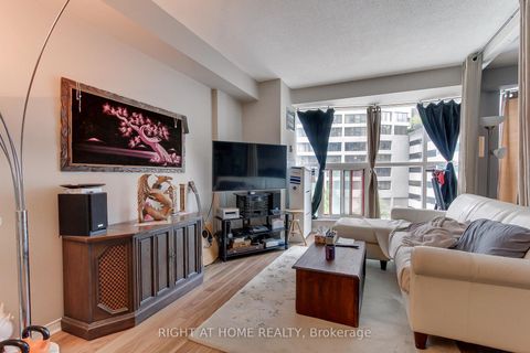 Photo 9 at 504 - 77 Harbour Square, Waterfront Communities C1, Toronto