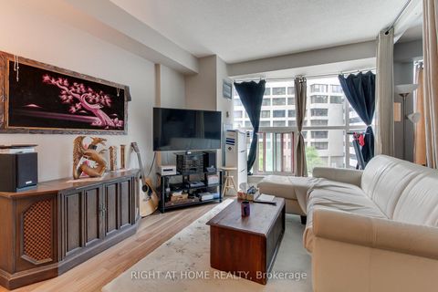 Photo 10 at 504 - 77 Harbour Square, Waterfront Communities C1, Toronto