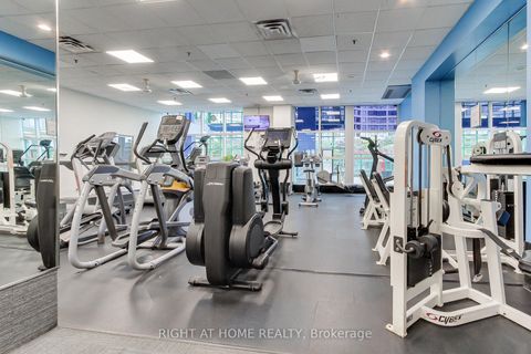 Photo 17 at 504 - 77 Harbour Square, Waterfront Communities C1, Toronto