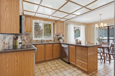 Photo 9 at 25 Autumn Lane, Allandale Heights, Barrie