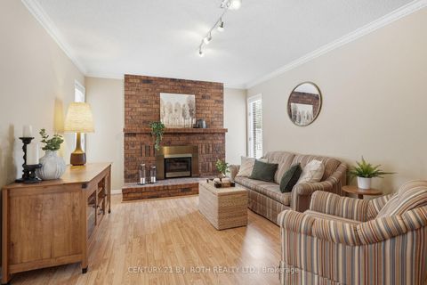 Photo 15 at 25 Autumn Lane, Allandale Heights, Barrie