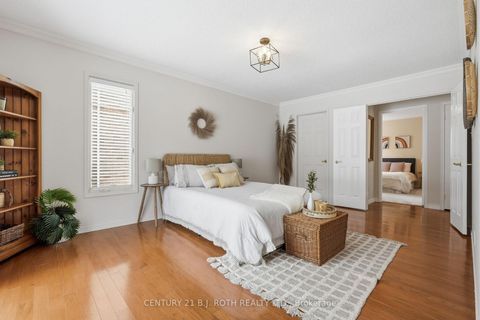 Photo 19 at 25 Autumn Lane, Allandale Heights, Barrie