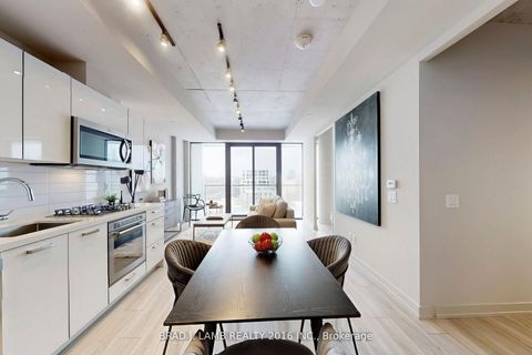 Photo 5 at 1207 - 458 Richmond Street W, Waterfront Communities C1, Toronto