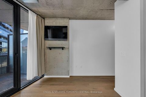 Photo 6 at 310 - 21 Lawren Harris Square, Waterfront Communities C8, Toronto