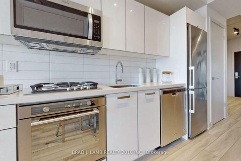 Photo 3 at 1601 - 458 Richmond Street W, Waterfront Communities C1, Toronto