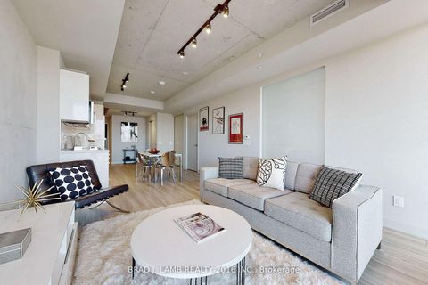 Photo 4 at 1601 - 458 Richmond Street W, Waterfront Communities C1, Toronto