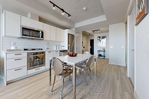 Photo 5 at 1601 - 458 Richmond Street W, Waterfront Communities C1, Toronto