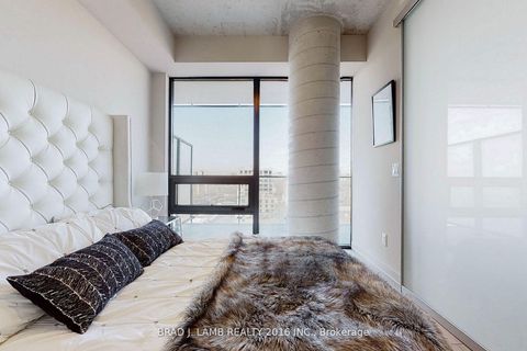 Photo 12 at 1601 - 458 Richmond Street W, Waterfront Communities C1, Toronto