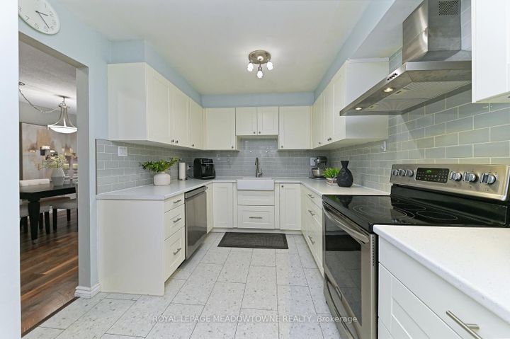 Photo 5 at 74 - 80 Lynden Circle, Georgetown, Halton Hills