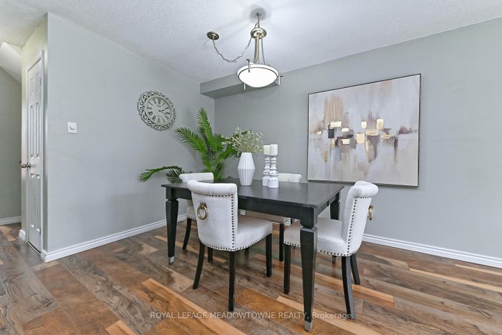 Photo 11 at 74 - 80 Lynden Circle, Georgetown, Halton Hills