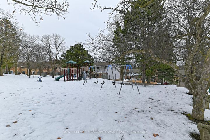 Photo 31 at 74 - 80 Lynden Circle, Georgetown, Halton Hills