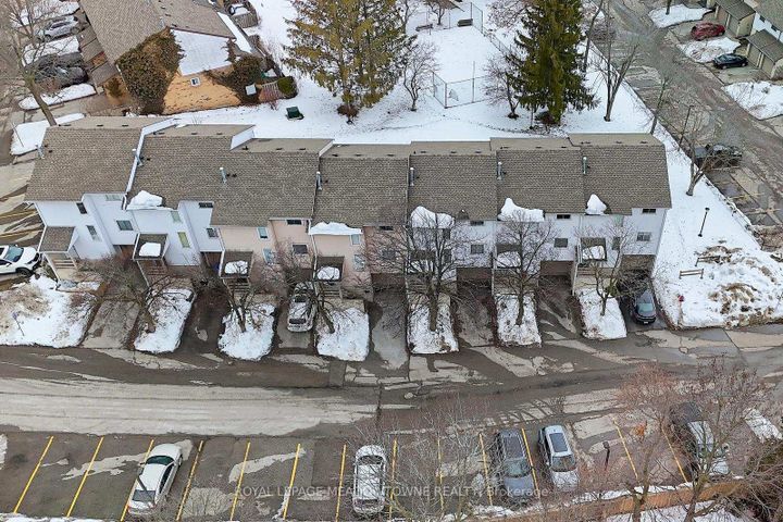 Photo 33 at 74 - 80 Lynden Circle, Georgetown, Halton Hills