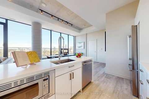 Photo 13 at 1701 - 458 Richmond Street W, Waterfront Communities C1, Toronto