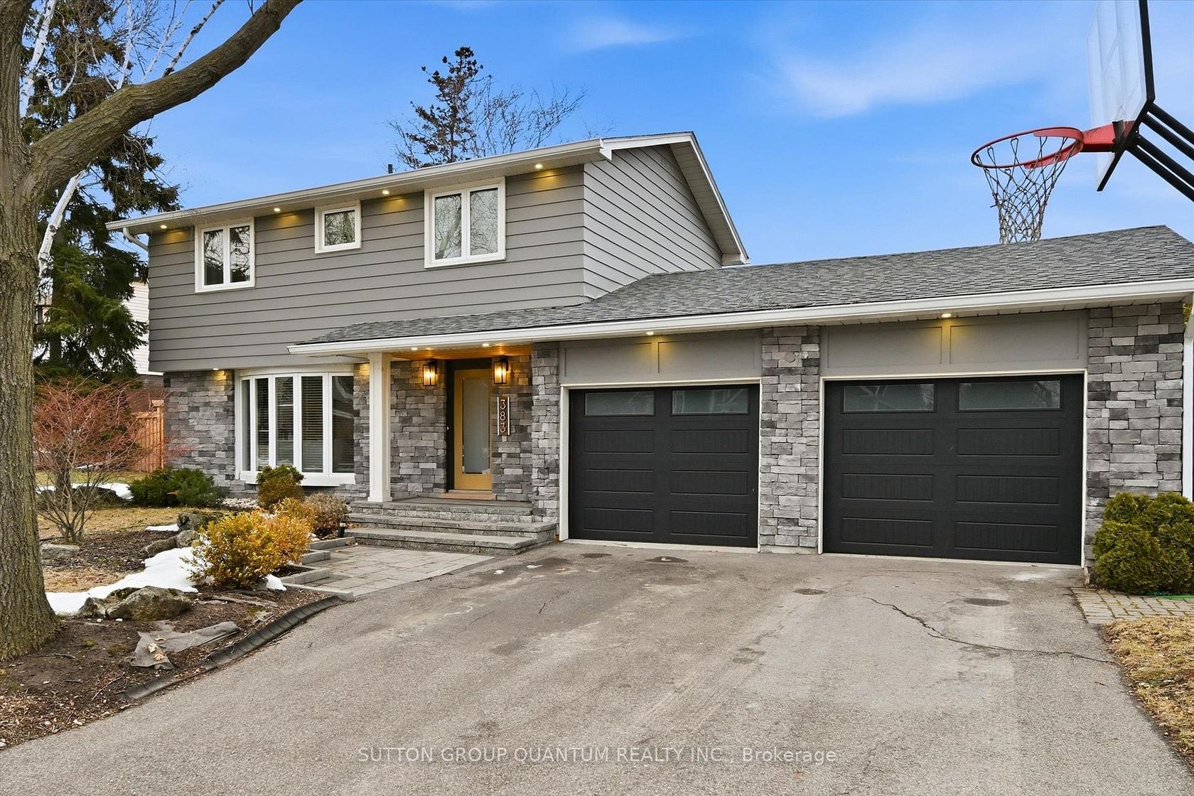 383 Cosburn Crescent, Shoreacres, Burlington by Loree Meneguzzi Real Estate 383 Cosburn Crescent, Shoreacres, Burlington