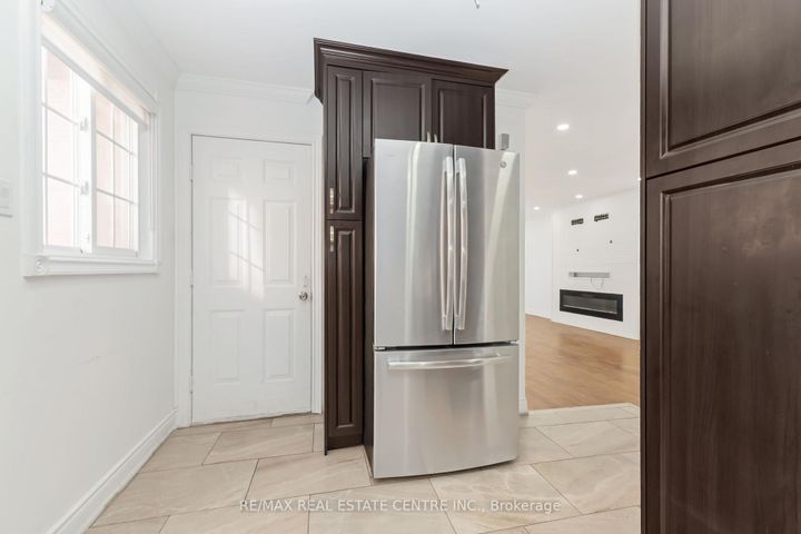 Photo 8 at 67 Talbot Street, Brampton West, Brampton