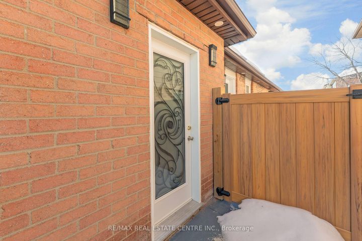 Photo 22 at 67 Talbot Street, Brampton West, Brampton