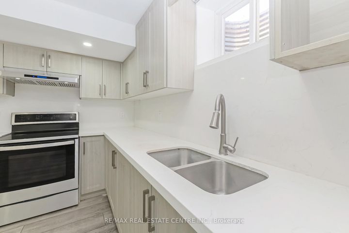 Photo 30 at 67 Talbot Street, Brampton West, Brampton