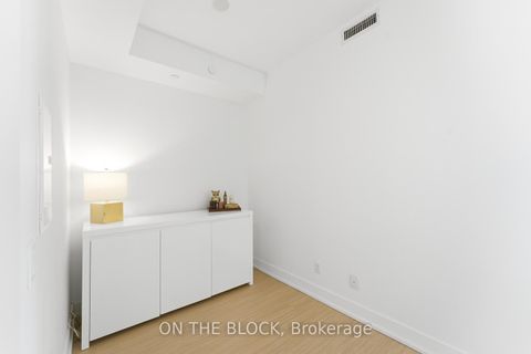 Photo 2 at 5309 - 7 Grenville Street, Bay Street Corridor, Toronto