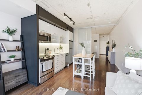 Photo 12 at 612 - 51 Trolley Crescent, Moss Park, Toronto