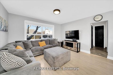 Photo 14 at 60 Anthony Road, CFB, Toronto