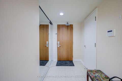 Photo 6 at 501 - 38 Elm Street, Bay Street Corridor, Toronto