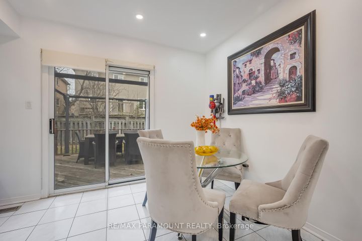 Photo 18 at 6371 Ormindale Way, East Credit, Mississauga