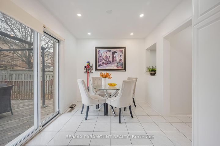 Photo 19 at 6371 Ormindale Way, East Credit, Mississauga