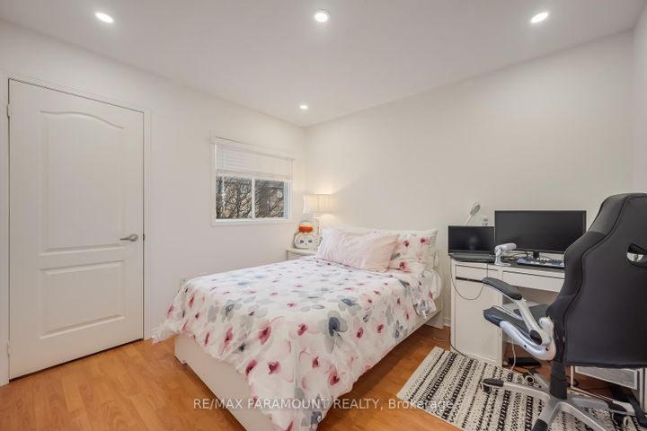 Photo 29 at 6371 Ormindale Way, East Credit, Mississauga