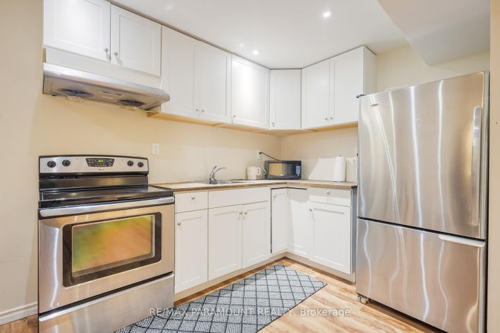 Photo 43 at 6371 Ormindale Way, East Credit, Mississauga