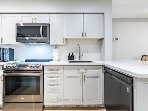 Photo 7 at 8 - 217 St George Street, Annex, Toronto