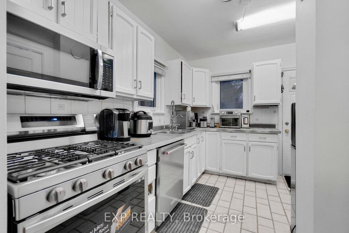 Photo 11 at 1331 St. James Avenue, Lakeview, Mississauga