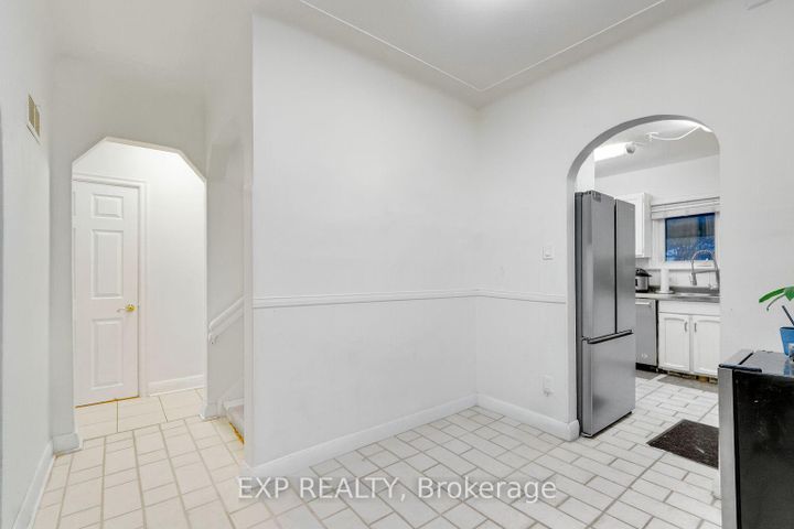 Photo 13 at 1331 St. James Avenue, Lakeview, Mississauga