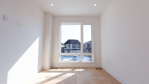 Photo 13 at 12 Imogene Court, Langstaff, Richmond Hill