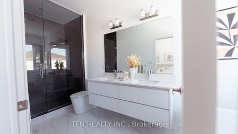 Photo 14 at 12 Imogene Court, Langstaff, Richmond Hill