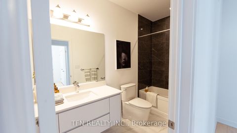 Photo 18 at 12 Imogene Court, Langstaff, Richmond Hill