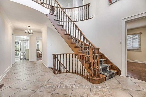 Photo 4 at 17 Twin Circle Court, Branson, Toronto