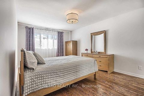 Photo 22 at 17 Twin Circle Court, Branson, Toronto