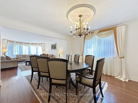 Photo 24 at 17 Twin Circle Court, Branson, Toronto