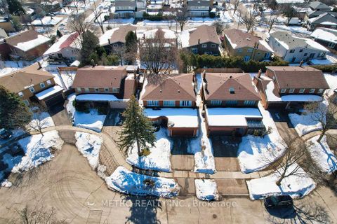 Photo 32 at 17 Twin Circle Court, Branson, Toronto