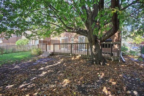 Photo 34 at 17 Twin Circle Court, Branson, Toronto