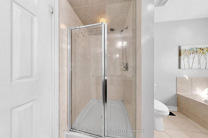 Photo 19 at 67 Trudeau Drive, Vellore Village, Vaughan