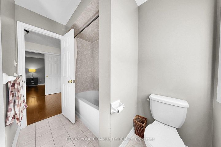 Photo 23 at 67 Trudeau Drive, Vellore Village, Vaughan