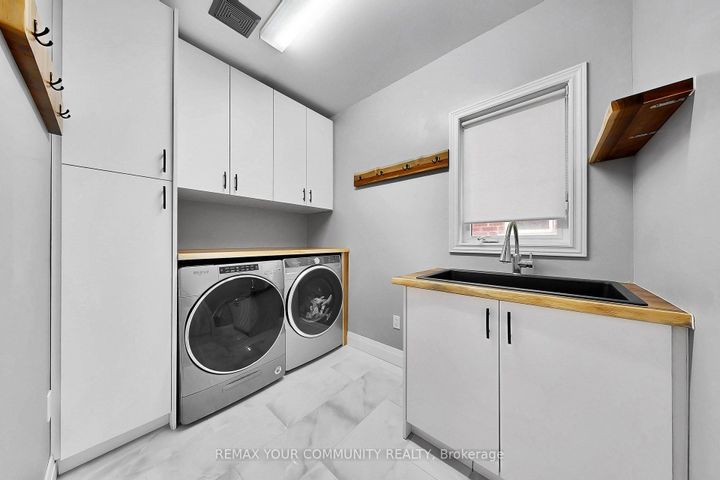 Photo 25 at 67 Trudeau Drive, Vellore Village, Vaughan