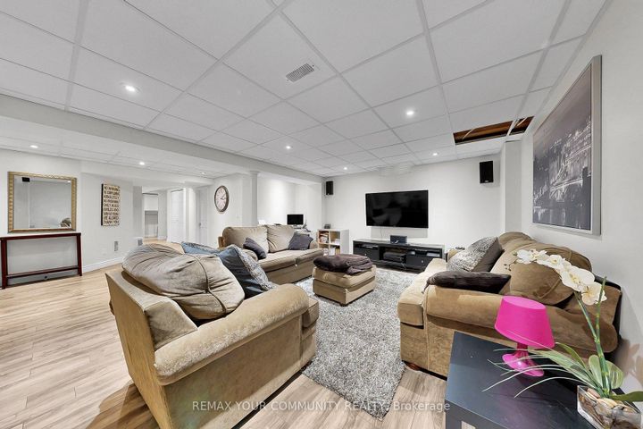 Photo 27 at 67 Trudeau Drive, Vellore Village, Vaughan