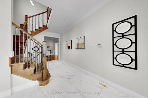 Photo 3 at 67 Trudeau Drive, Vellore Village, Vaughan