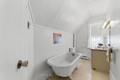 Photo 23 at 10 Wellington Street E, Creemore, Clearview