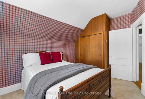 Photo 25 at 10 Wellington Street E, Creemore, Clearview