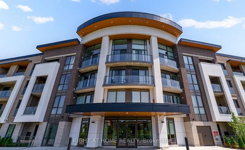 Photo 3 at 425 - 385 Arctic Red Drive, Windfields, Oshawa