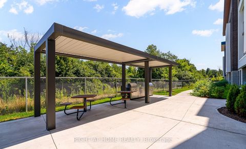 Photo 5 at 425 - 385 Arctic Red Drive, Windfields, Oshawa